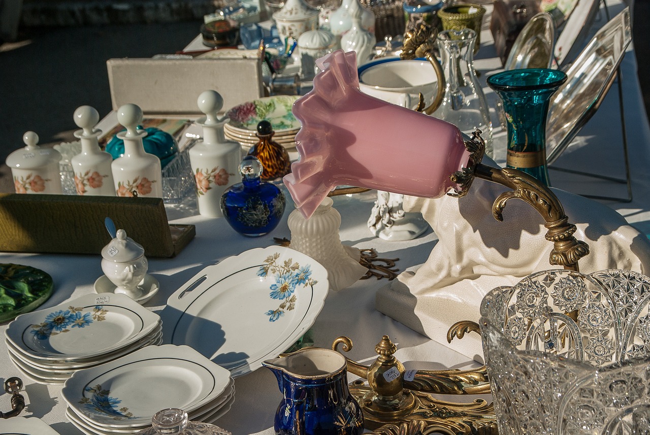 flea market, lamp, dishes, plates, flasks, antiques, flea market, flea market, flea market, flea market, flea market
